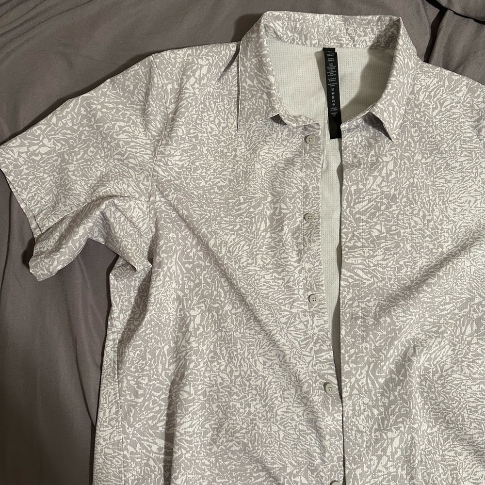 Lululemon Mens Airing Easy Short Sleeve Shirt